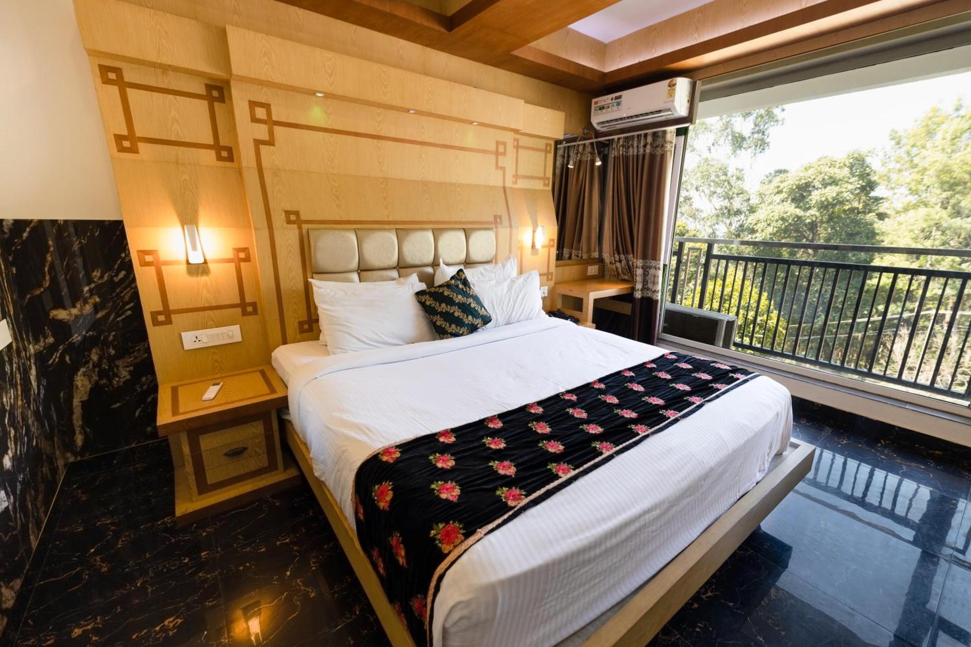 Parakkat Nature Resort Munnar Exterior photo